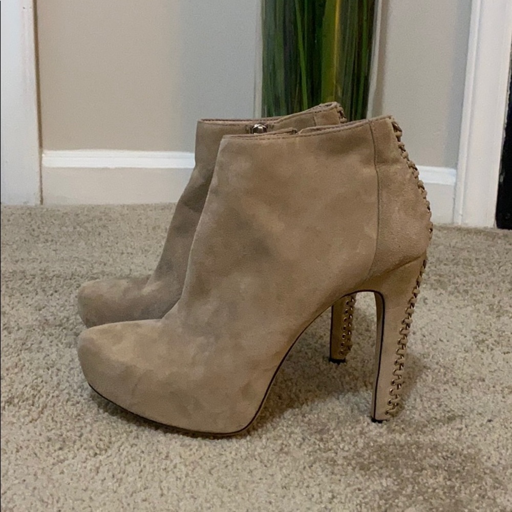 Vince Camuto Cannon suede booties